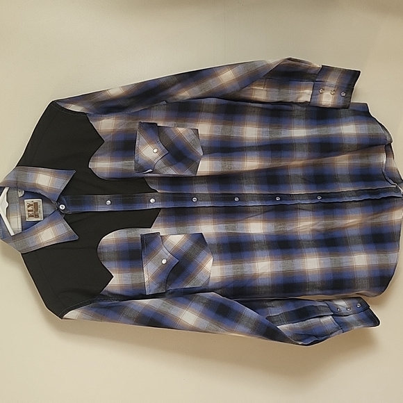 Ely Cattleman Other - Ely Cattleman medium long sleeve button up western cowboy rodeo shirt pockets